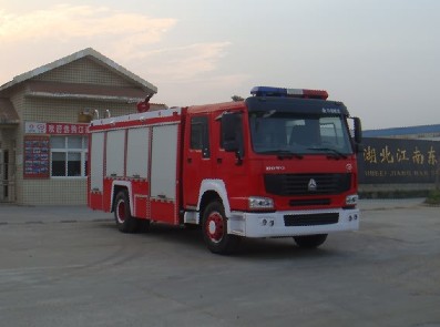 豪濼水罐消防車(8噸)