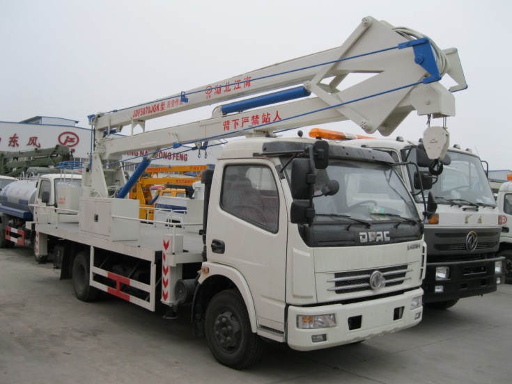 東風(fēng)18米高空作業(yè)車(國四)
