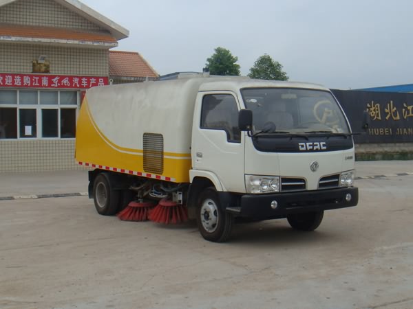 東風(fēng)福瑞卡掃路車(國(guó)三)