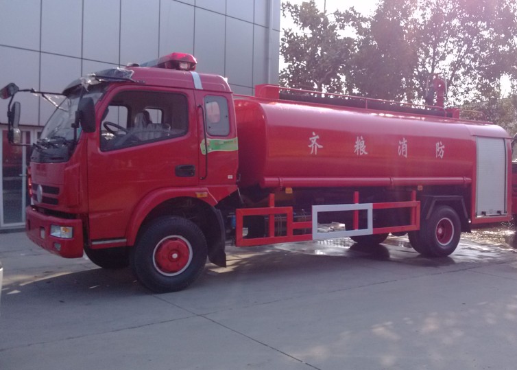 8噸消防灑水車