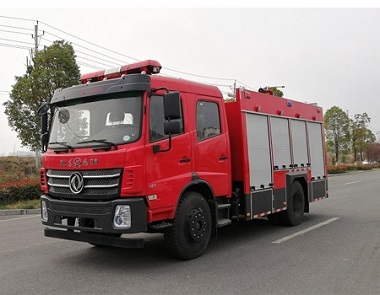 國(guó)六東風(fēng)5.5噸水罐消防車(chē)