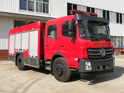 國六東風(fēng)5.5噸泡沫消防車