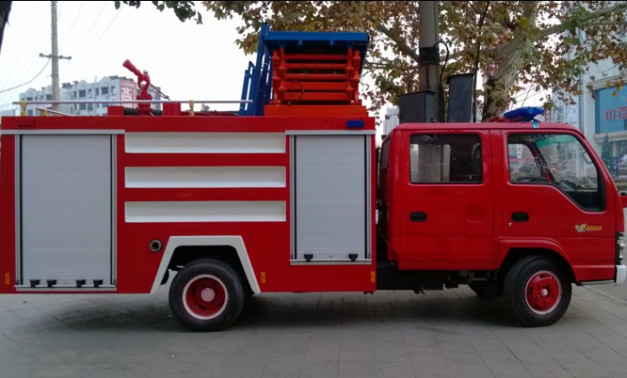 慶鈴消防車(chē)帶升降平臺(tái)